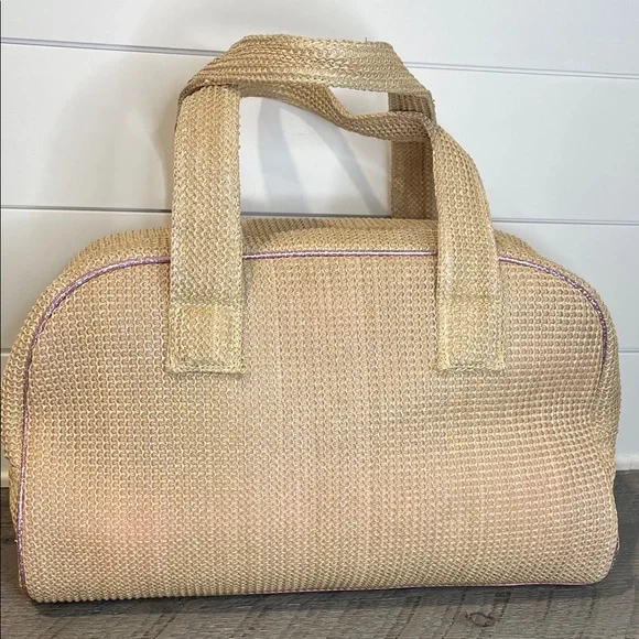 Miss Gwen's - OMG -  "VACAY" Straw Color Block Medium Duffle Bag - Picture 3 of 8